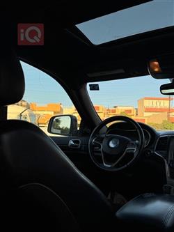 جیپ گراند شیرۆکی